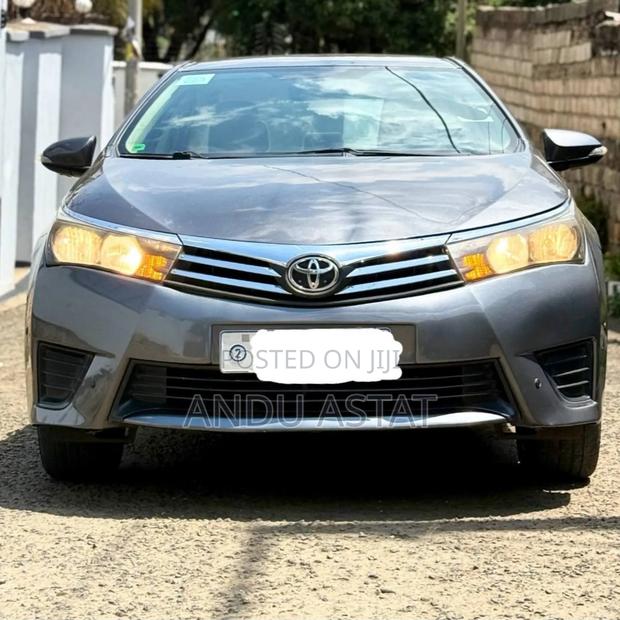 Toyota Corolla 2016 Gray