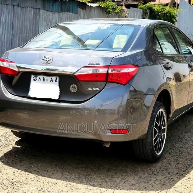 Toyota Corolla 2016 Gray