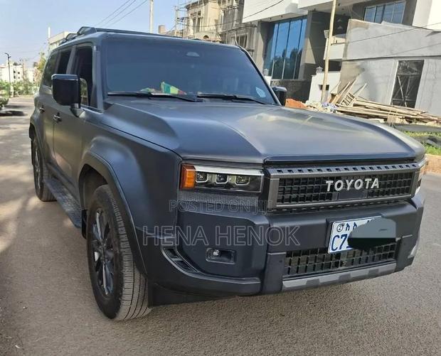Toyota Land Cruiser Prado 2024 Black