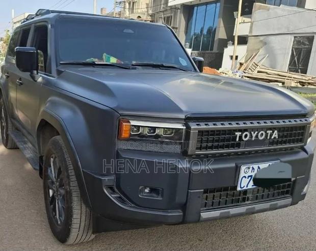Toyota Land Cruiser Prado 2024 Black