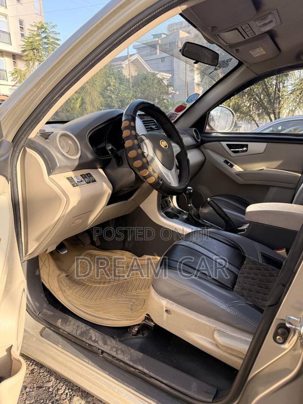 Lifan 520 2012 Brown