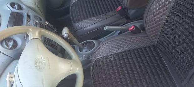Toyota Vitz 2001 Blue