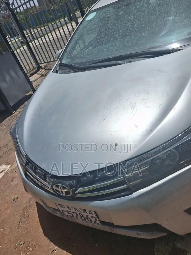 Toyota Corolla 2015 Silver