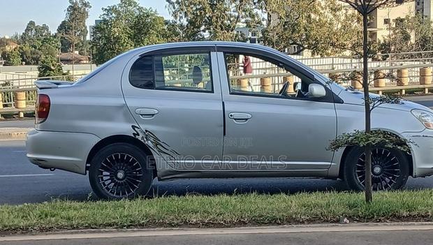 Toyota Platz 2005 Silver