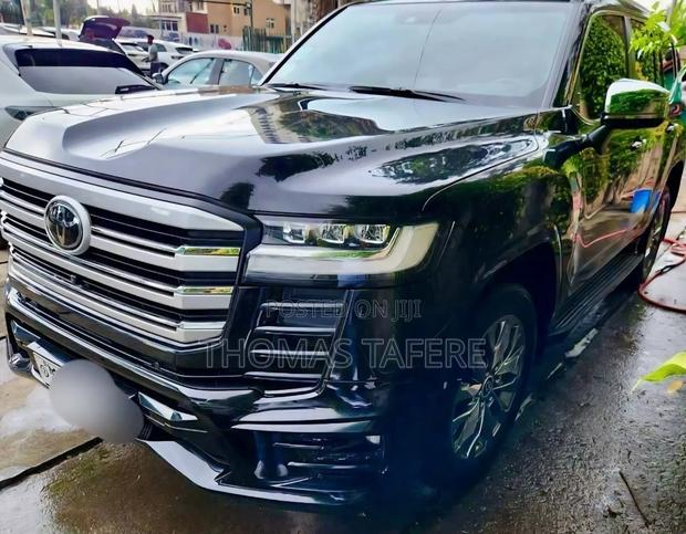 Toyota Land Cruiser 2023 Black