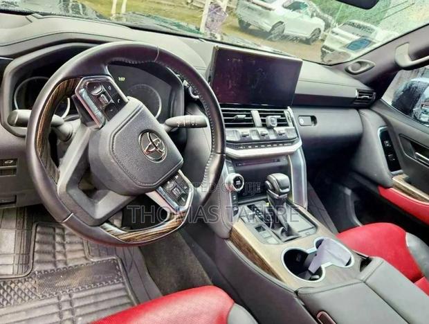 Toyota Land Cruiser 2023 Black