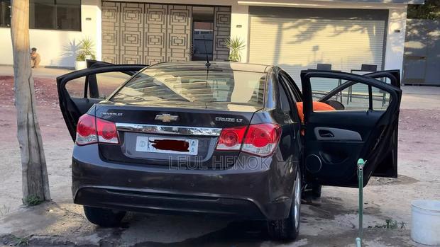 Chevrolet Cruze 1.8 Hatchback 2012 Black