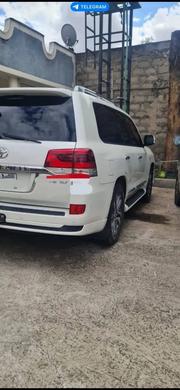 Toyota Land Cruiser 2020 White for sale