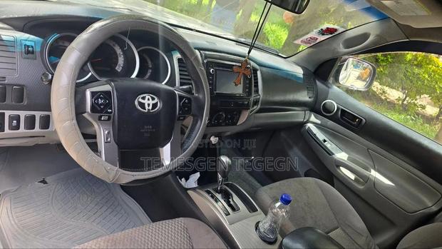 Toyota Tacoma 2013 Silver