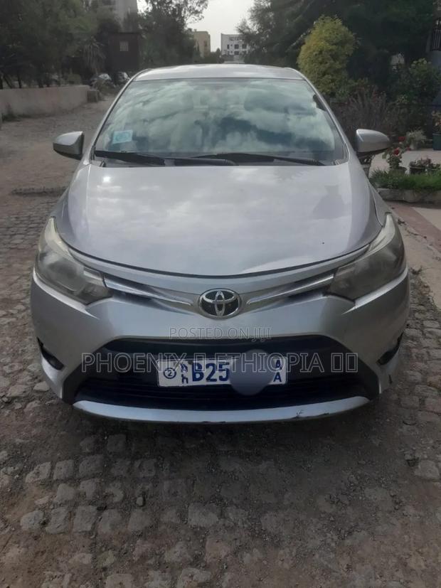 Toyota Yaris 2014 Silver
