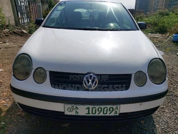 Volkswagen Polo 2002 White