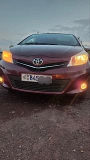 Toyota Yaris L Hatchback 5dr 2012 Burgundy for sale