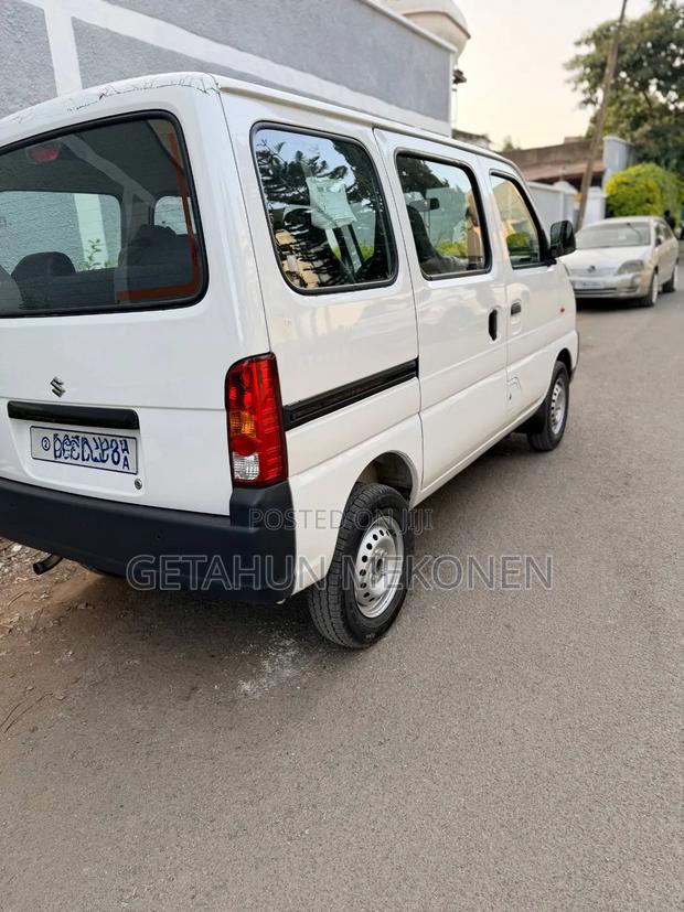 Suzuki Eeco 2025 White
