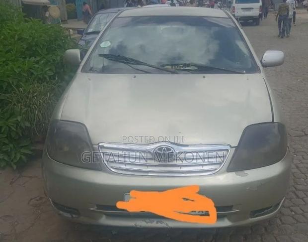 Toyota Corolla 2003 Gold