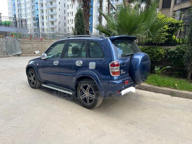 Toyota RAV4 2.0 D 2002 Blue