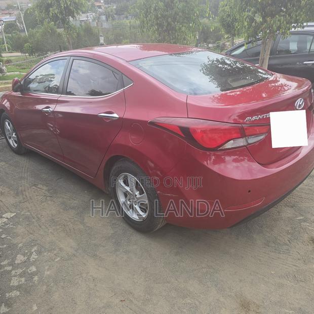 Hyundai Avante 2014 Red