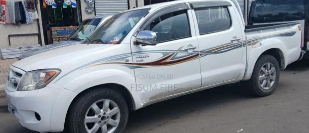 Toyota Hilux 2007 White