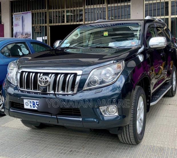 Toyota Land Cruiser Prado 2012 Black