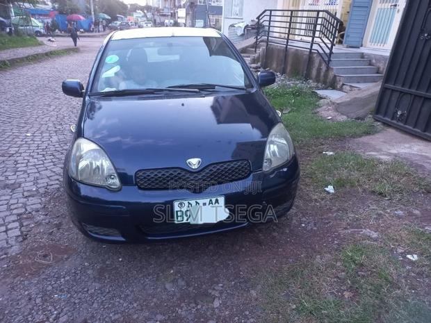 Toyota Vitz 2004 Green