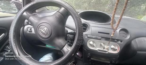 Toyota Vitz 2004 Green