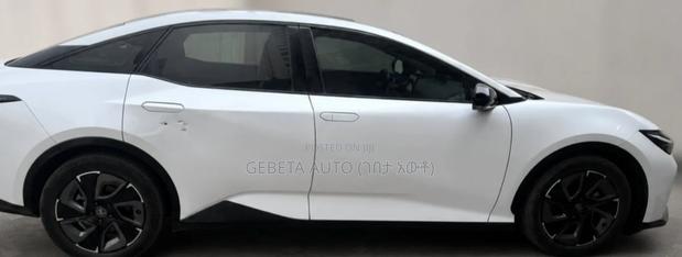 Toyota bZ3 2024