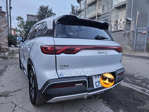 BYD Yuan Up 2025 Gray