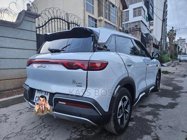 BYD Yuan Up 2025 Gray