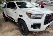 Toyota Hilux 2023 White for sale