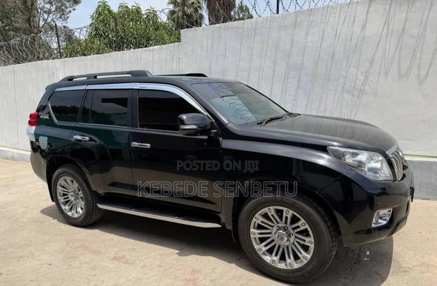 Toyota Land Cruiser 2014 Black