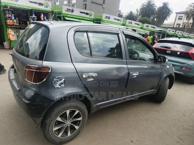 Toyota Vitz 2005 Black