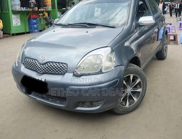 Toyota Vitz 2005 Black