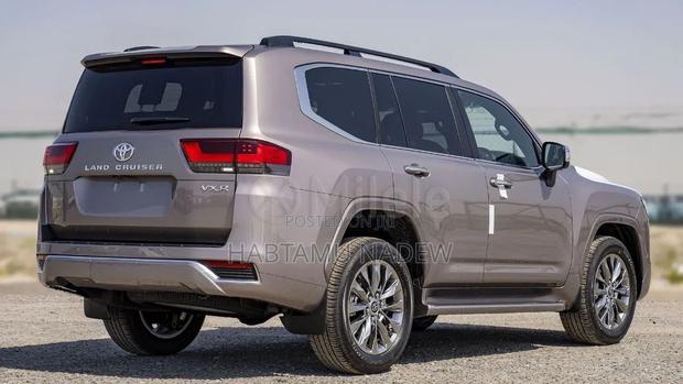 Toyota Land Cruiser 2023 Gray