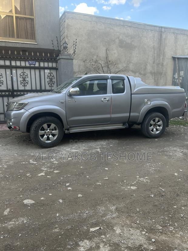 Toyota Hilux 3.0 D-4D 4x4 2012 Silver
