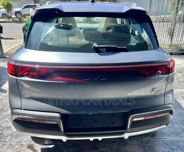 BYD Yuan Up 2025 Gray