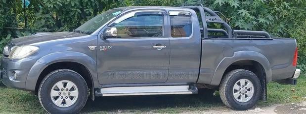 Toyota Hilux 2008 Gray