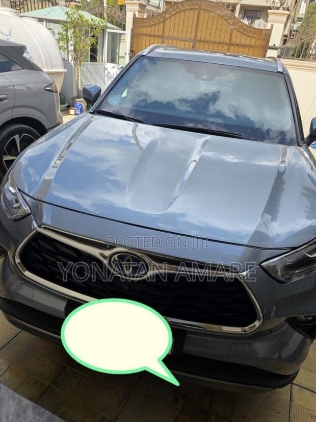 Toyota Highlander Hybrid 2024 Blue
