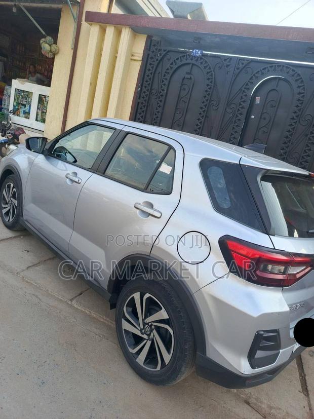 Toyota Raize 1.0 AWD 2022 Silver
