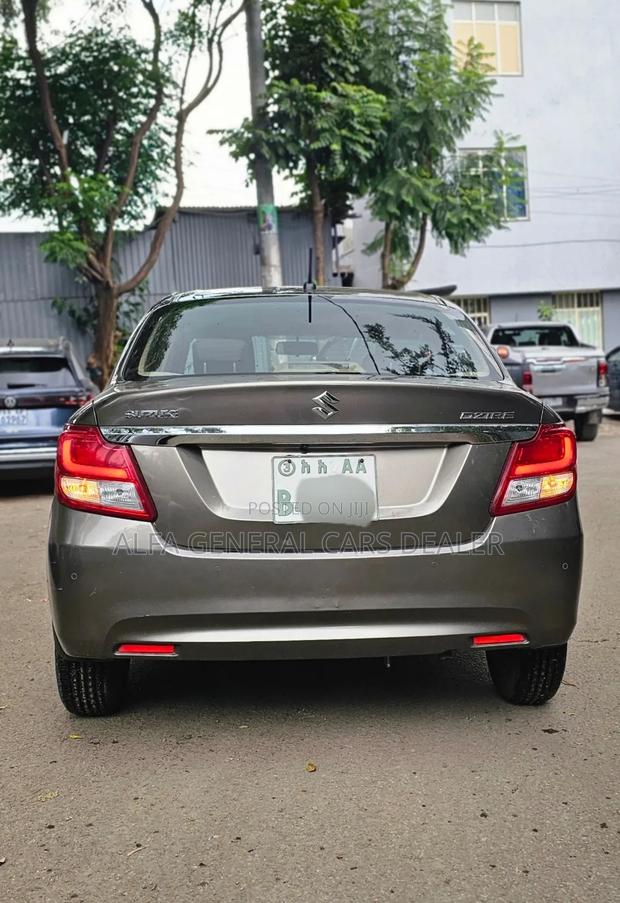 Suzuki Dzire 2022 Gray