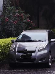 Toyota Yaris 2010 Gray for sale
