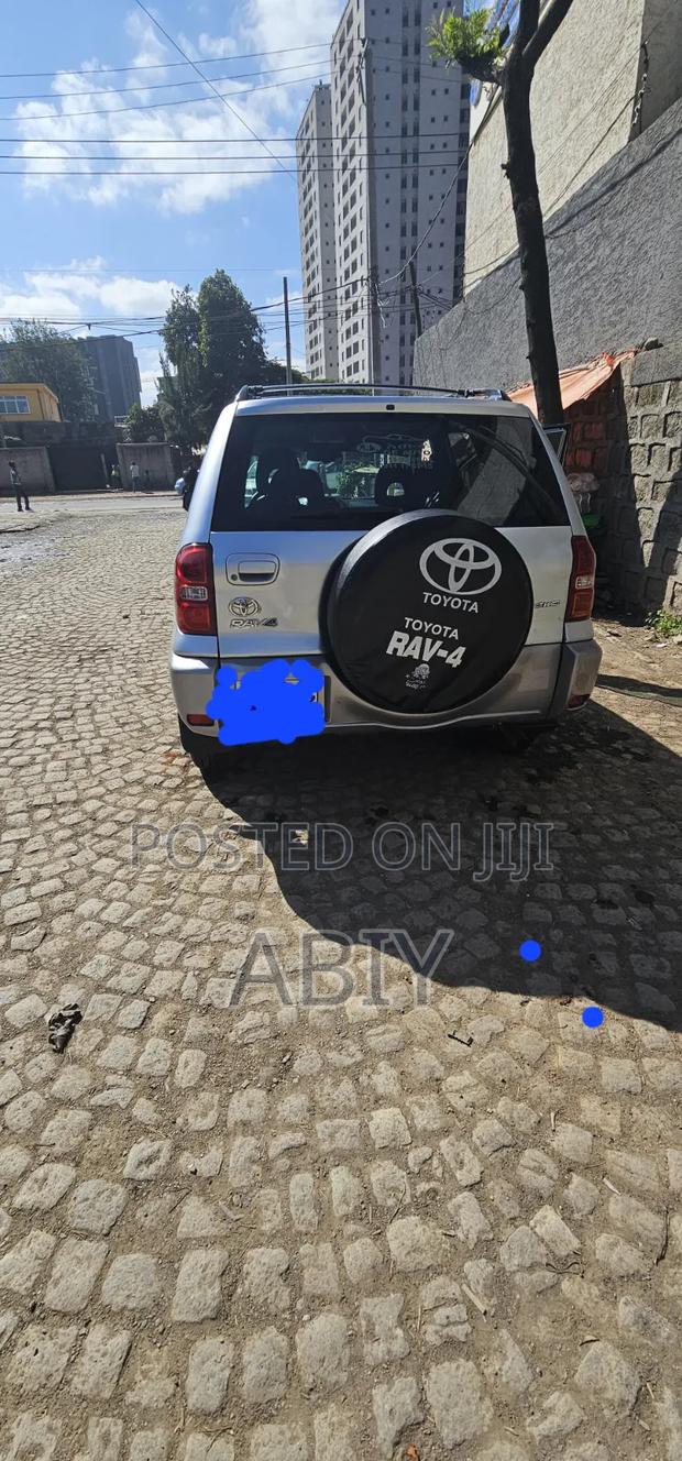 Toyota RAV4 Automatic 2004 Silver