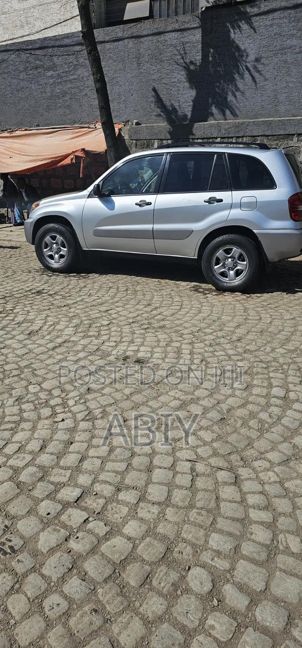 Toyota RAV4 Automatic 2004 Silver