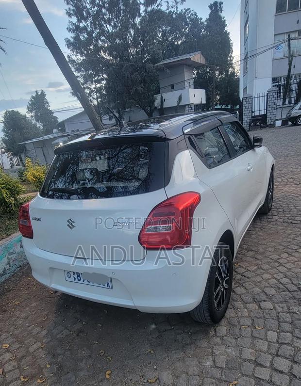 Suzuki Swift Sport 2021 White