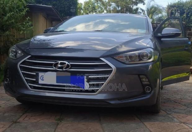 Hyundai Avante 2016 Gray