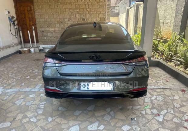 Hyundai Avante 2021 Gray