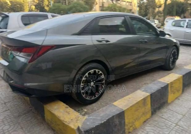 Hyundai Avante 2021 Gray