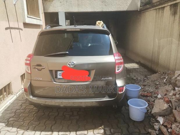 Toyota RAV4 2013 Gray