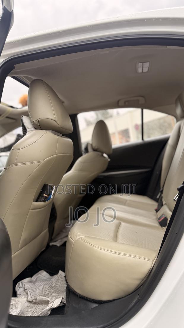 Toyota Corolla 2022 White