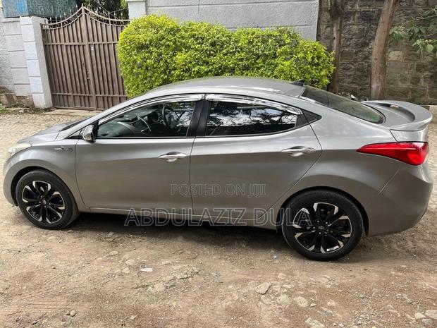 Hyundai Avante 2013 Silver