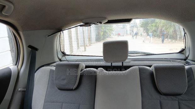 Toyota Yaris Base Hatchback 3dr 2010 Silver