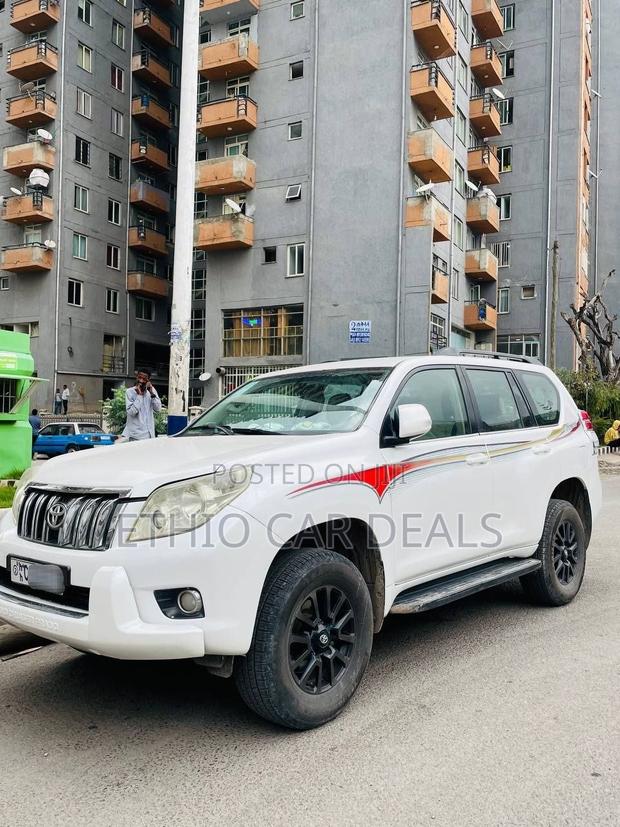 Toyota Land Cruiser Prado 2012 White